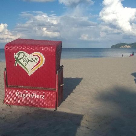 Ruegenherz Fischerhuette Parchtitz Buitenkant foto