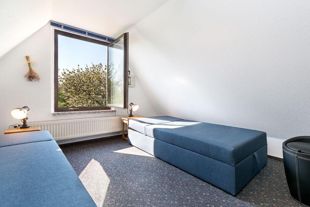 Ruegenherz Fischerhuette Parchtitz Buitenkant foto